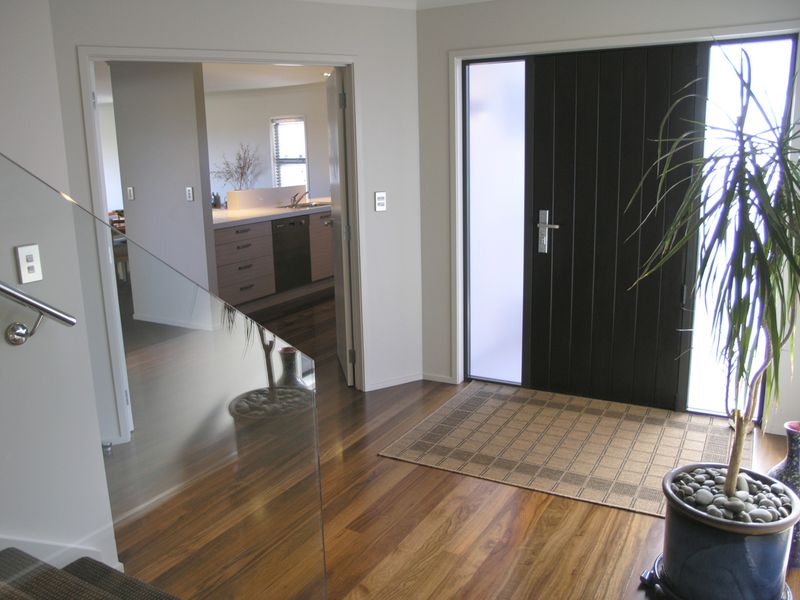 1953-S1945043-Original4150870